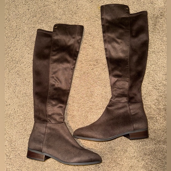 Michael Kors boots - Picture 1 of 10